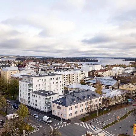 Uniikki Kattohuoneisto Ydinkeskustassa, Laemmin Pysaekoeinti, Max 6 Hloeae アパート クオピオ
